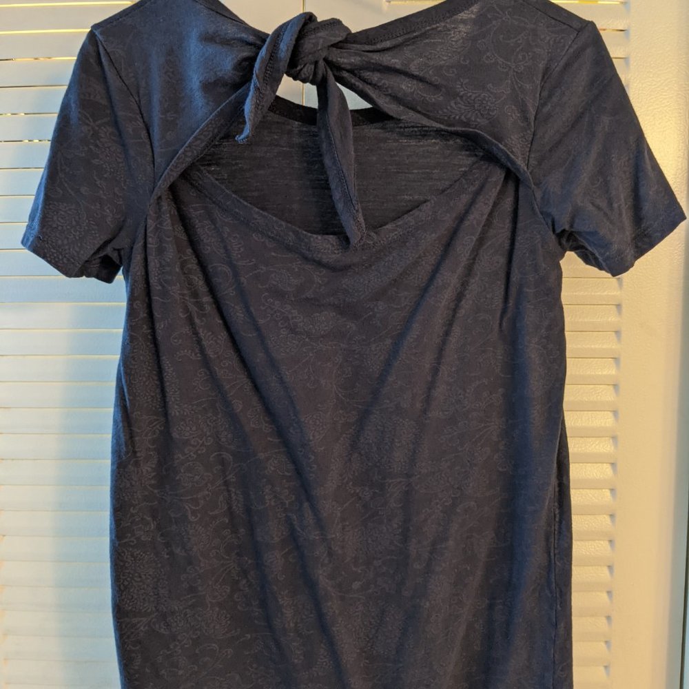Lucky Brand Open Back Dark Blue Navy Short Sleeve T-shirt Size S Back Tie